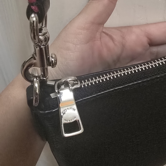 COACH/ MARVEL Limited Edition Crossbody - Picture 7 of 12